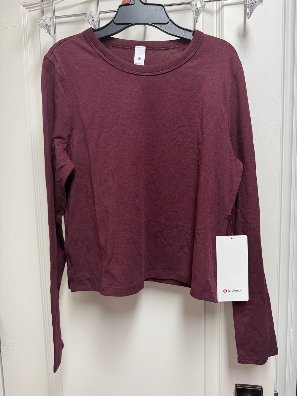 lululemon athletica NWT SZ 6 Women’s Long Sleeve Classic Crewneck Top - Burgundy